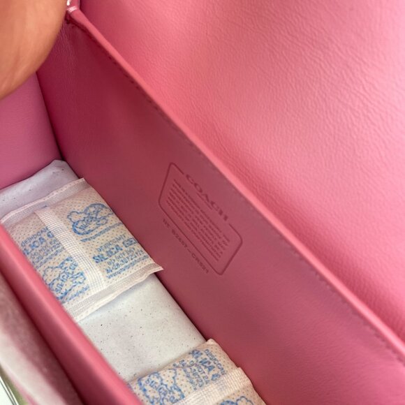 Coach CR521 Mono Bandit Leather Crossbody in Vivid Pink - Picture 6 of 12